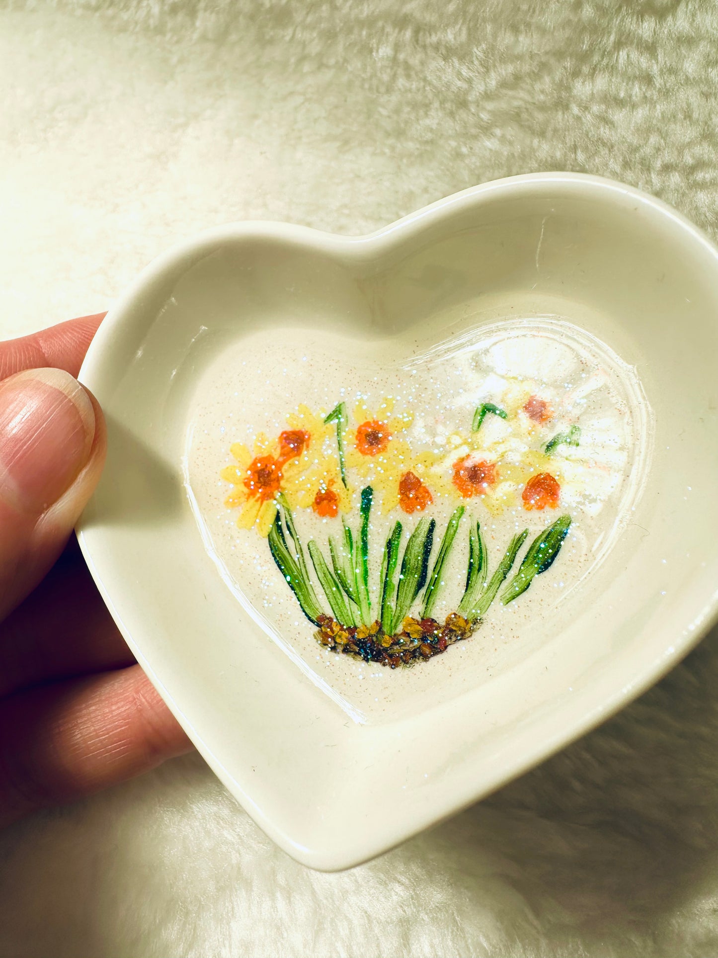 Daffodils - White Heart Trinket Dish