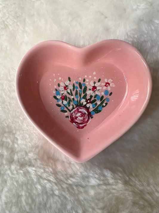 Burgundy Rose with Daisies on Pink Dish
