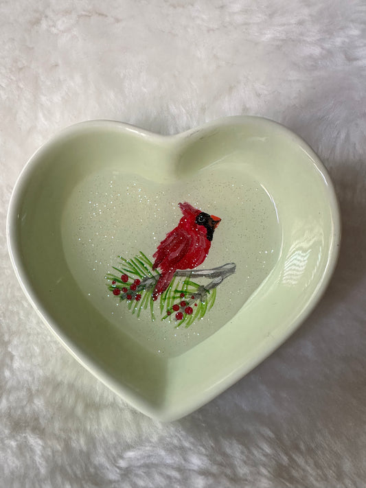 Cardinal on Mint Dish